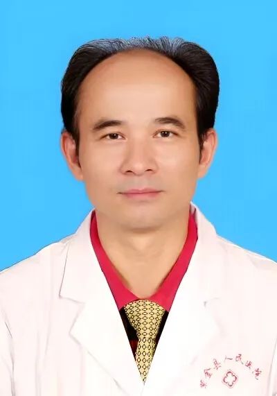 黄信群.jpg